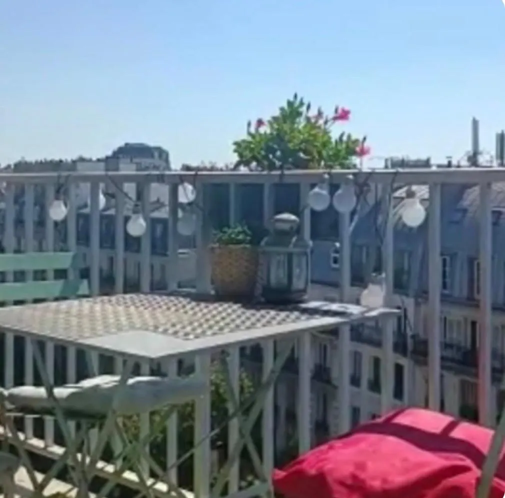 パリAmazing Eiffel Views Cool Areaアパートメント
